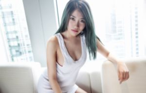 美女视频网站免费观看_90集免费观看
